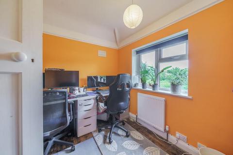 94 Staverton Road, Reading, RG2 7LG