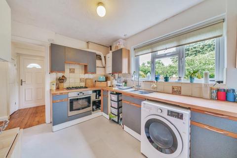 94 Staverton Road, Reading, RG2 7LG