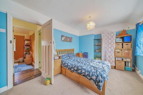 94 Staverton Road, Reading, RG2 7LG
