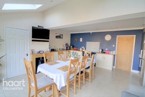 4 The Paddocks, Bures, CO8 5DF