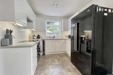 37 Cowick Hill, Exeter, EX2 9NQ