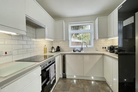 37 Cowick Hill, Exeter, EX2 9NQ