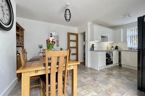 37 Cowick Hill, Exeter, EX2 9NQ
