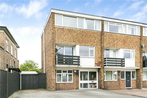 1 Windsor Road, Sunbury-on-thames, TW16 7QY