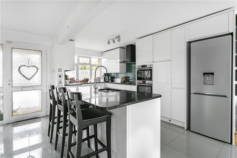 1 Windsor Road, Sunbury-on-thames, TW16 7QY
