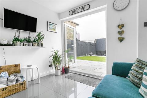 1 Windsor Road, Sunbury-on-thames, TW16 7QY
