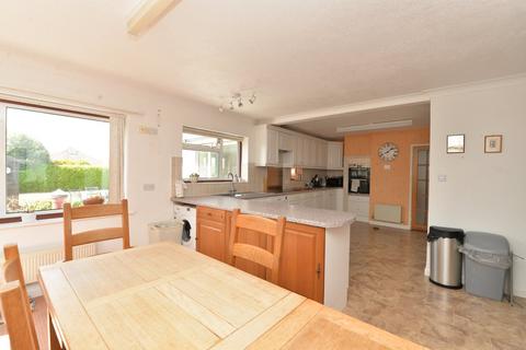 20 Barton Croft, Barton On Sea, New Milton, BH25 7BT