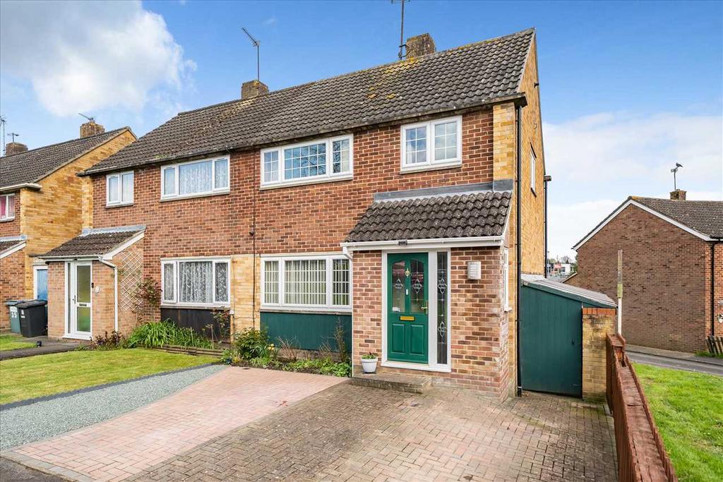 Mansfield Road, Basingstoke 3 bed semidetached house £350,000