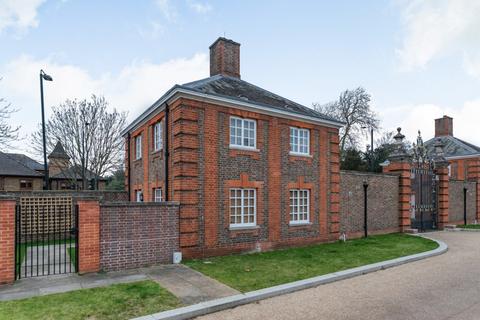 undefined, South Gatehouse, Roehampton SW15