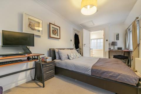 2 bedroom detached house for sale, South Gatehouse, Roehampton SW15