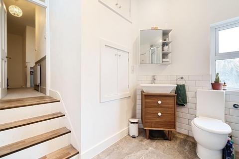 124a Pendle Road, London, SW16 6RY