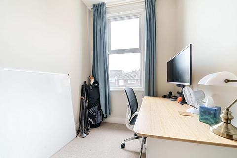 124a Pendle Road, London, SW16 6RY