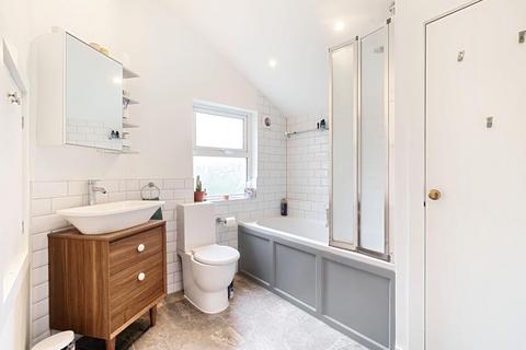 124a Pendle Road, London, SW16 6RY