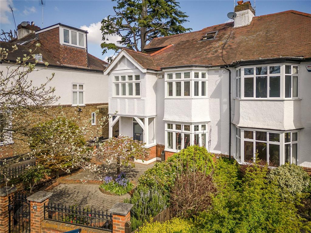 Hertford Avenue, London, SW14 4 bed semidetached house £1,875,000