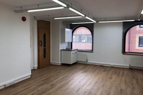 Office to rent, High Road, London N12