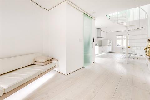 undefined, Bedford Park Mansions, The Orchard, London
