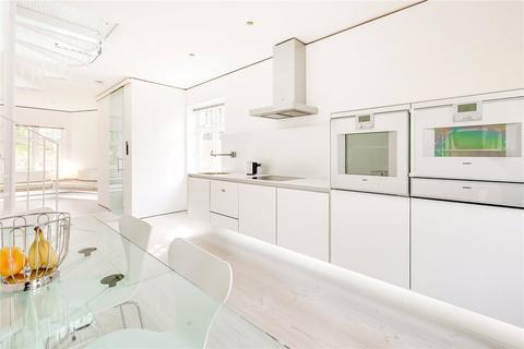 undefined, Bedford Park Mansions, The Orchard, London