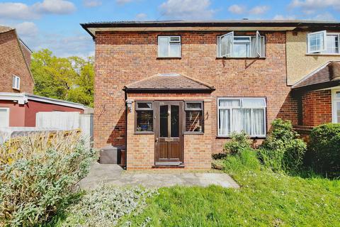 48 Sedgefield Crescent, Romford, RM3 9RS