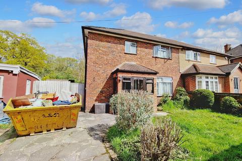 48 Sedgefield Crescent, Romford, RM3 9RS