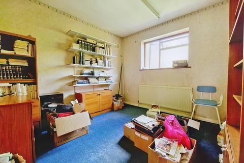 48 Sedgefield Crescent, Romford, RM3 9RS