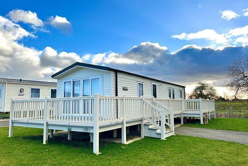 Tattershall Lakes Country Park Tattershall, Lincolnshire LN4 3 bed