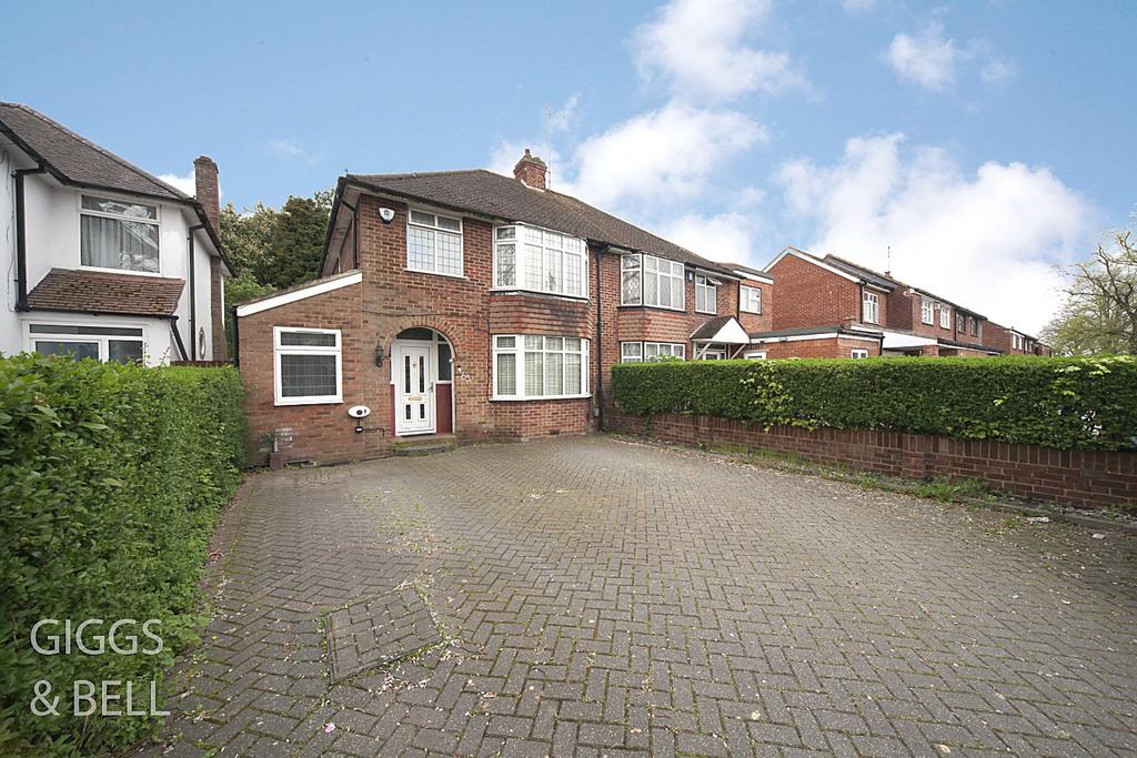 Oakley Road, Luton, Bedfordshire, LU4 3 bed semidetached house £425,000