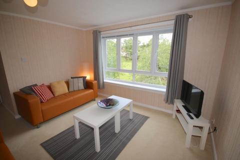 3 bedroom flat to rent, Balcarres Court, Edinburgh, EH10