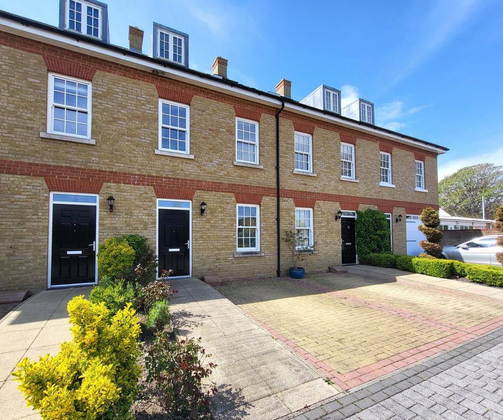 Victoria Place, Halliday Drive, Walmer, Deal, CT14 4 bed terraced house ...