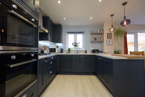 4 bedroom detached house to rent, Jacobin Lane, Ross-On-Wye