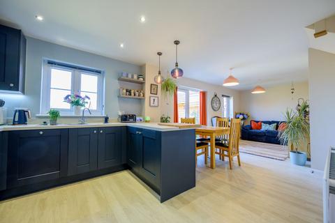 4 bedroom detached house to rent, Jacobin Lane, Ross-On-Wye