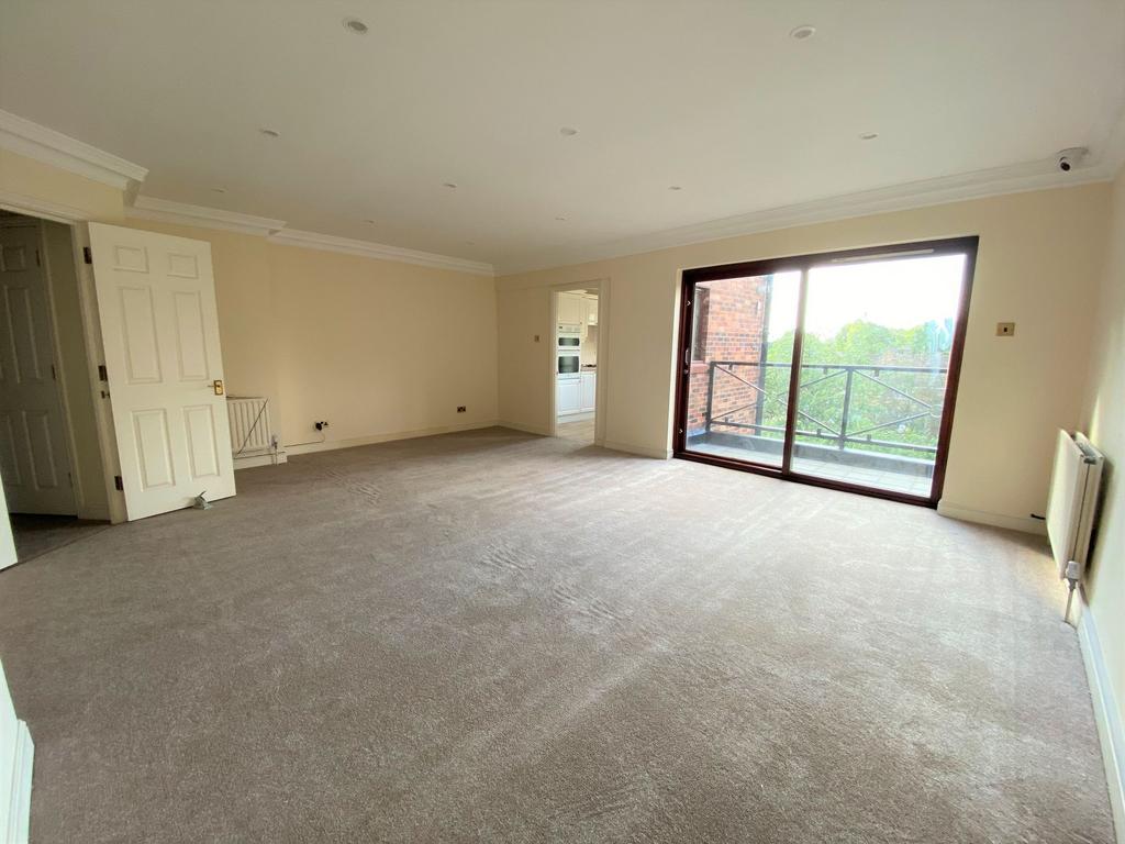 Allum Lane, Elstree, WD6 3 bed apartment for sale £500,000