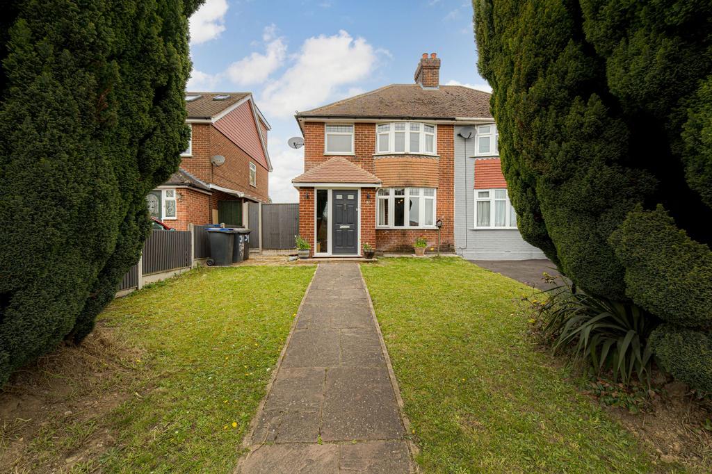 Broad Oak Road, Canterbury, CT2 3 bed semidetached house for sale £