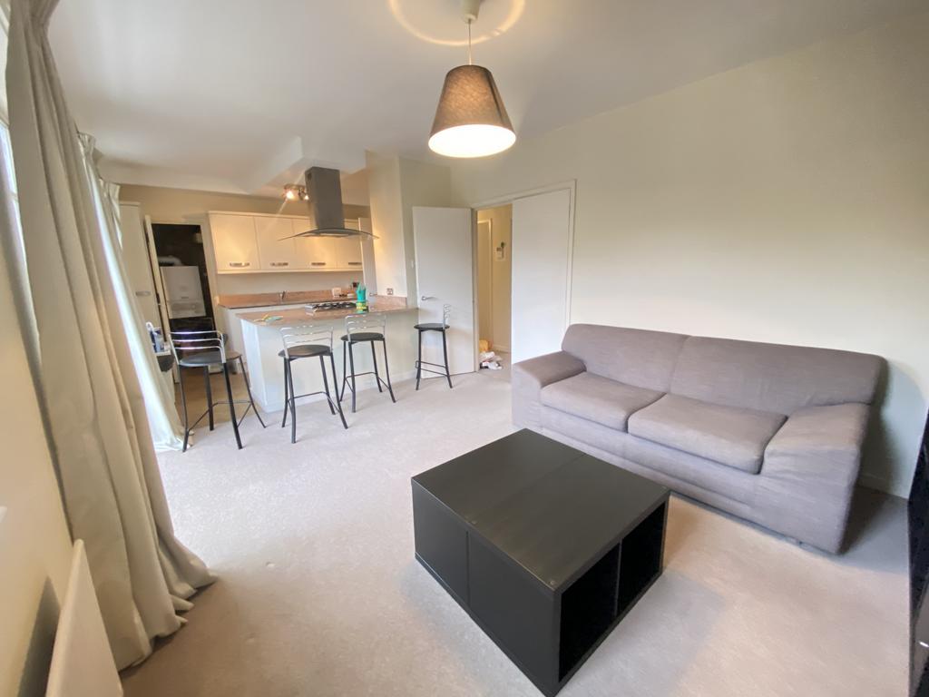 Roy Square, London, E14 2 bed flat - £2,000 pcm (£462 pw)