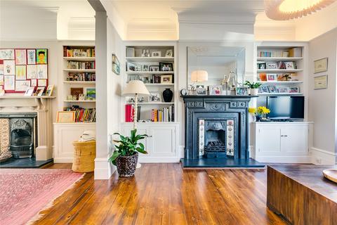 30 Childebert Road, London, SW17 8EX