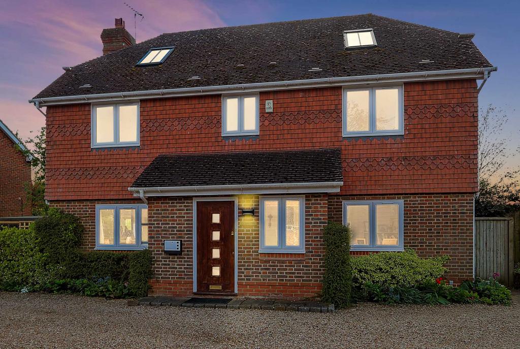 Long Wittenham Road, North Moreton, Oxfordshire 5 bed detached house