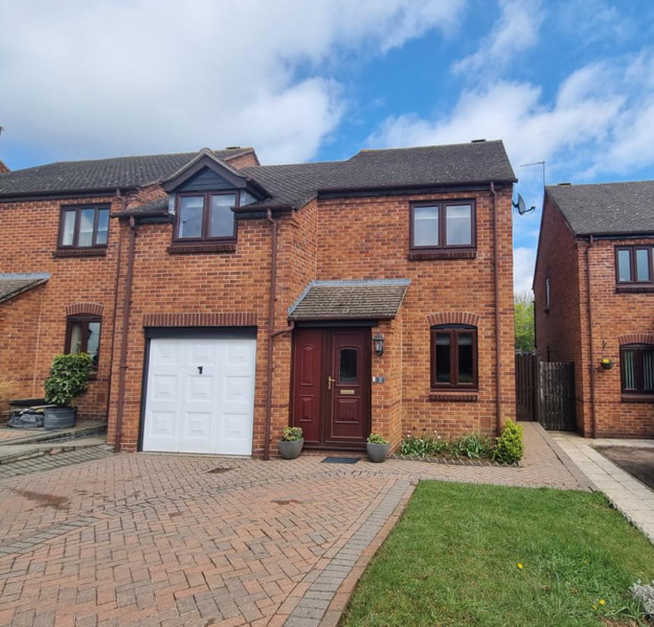 The Furrows, Southam, CV47 4 bed detached house for sale £400,000