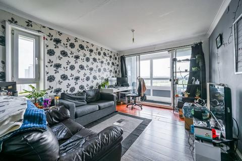 1 bedroom flat for sale - Hastings House, Woolwich, London, SE18