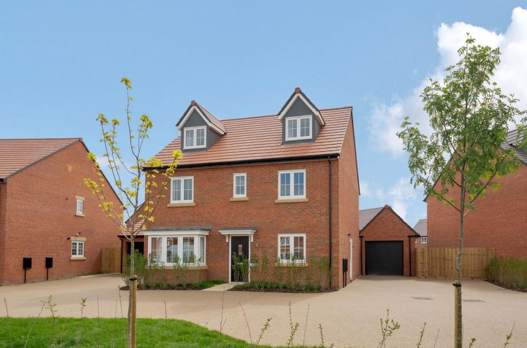 St Marys, Biddenham, Bedford 5 bed detached house £660,000