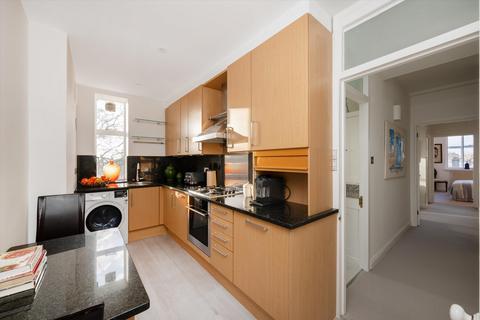 2 bedroom flat for sale, Paultons Square, Chelsea, London, SW3.