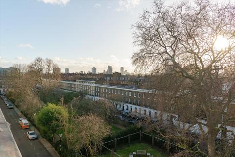 2 bedroom flat for sale, Paultons Square, Chelsea, London, SW3.