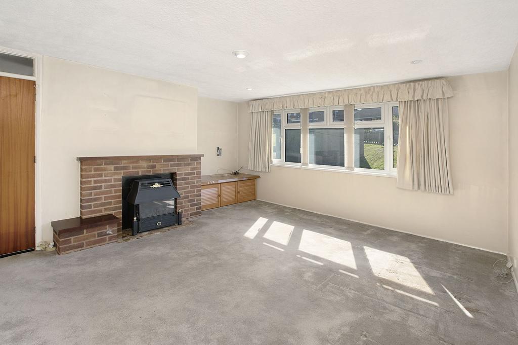 Coronation Avenue, Dawlish, EX7 2 bed flat £140,000