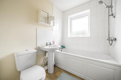 137 Argyle Street, Swindon, SN2 8BP