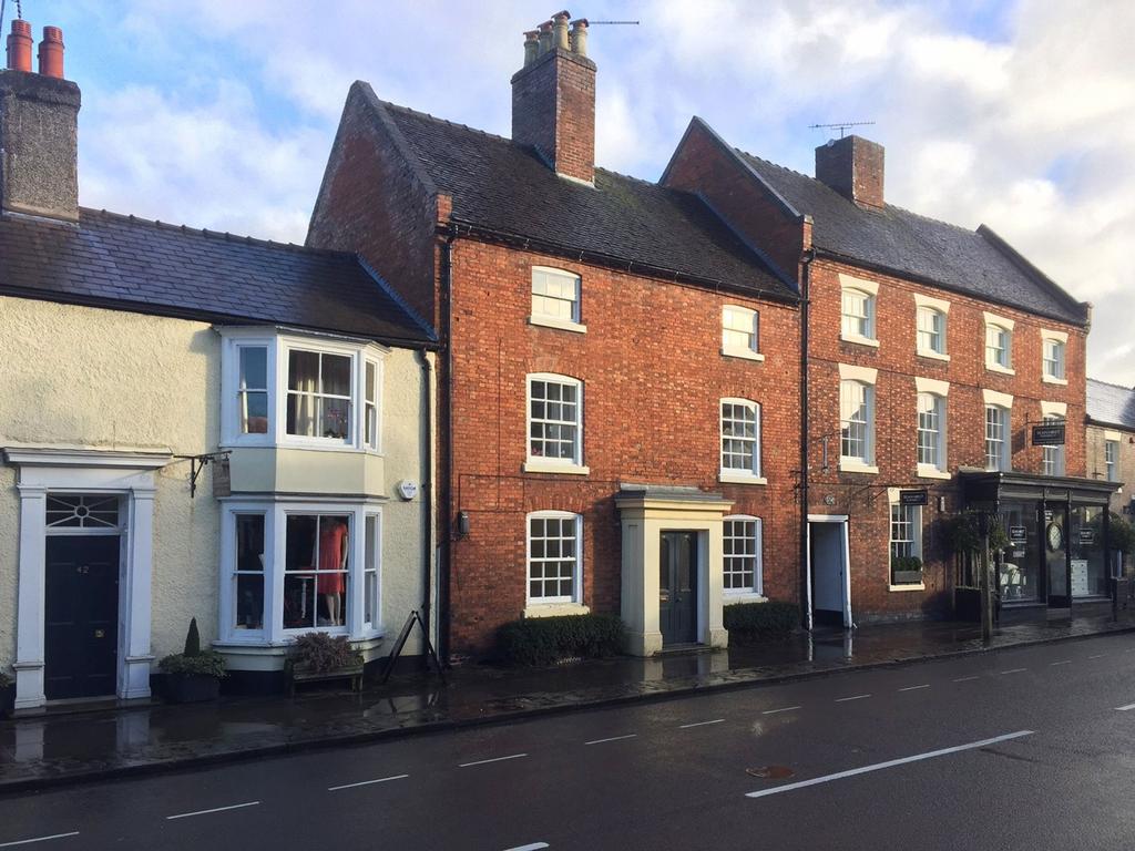 High Street, Eccleshall, ST21 Property to rent £900 pcm (£208 pw)
