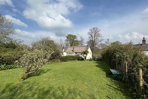 3 bedroom end of terrace house for sale, South Town, Kenton, EX6