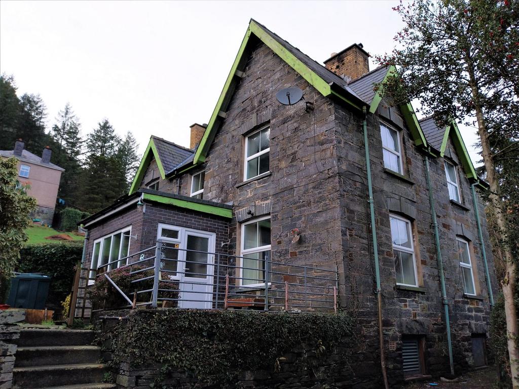 Bugeilfod, Dinas Mawddwy, Machynlleth 4 bed detached house for sale £