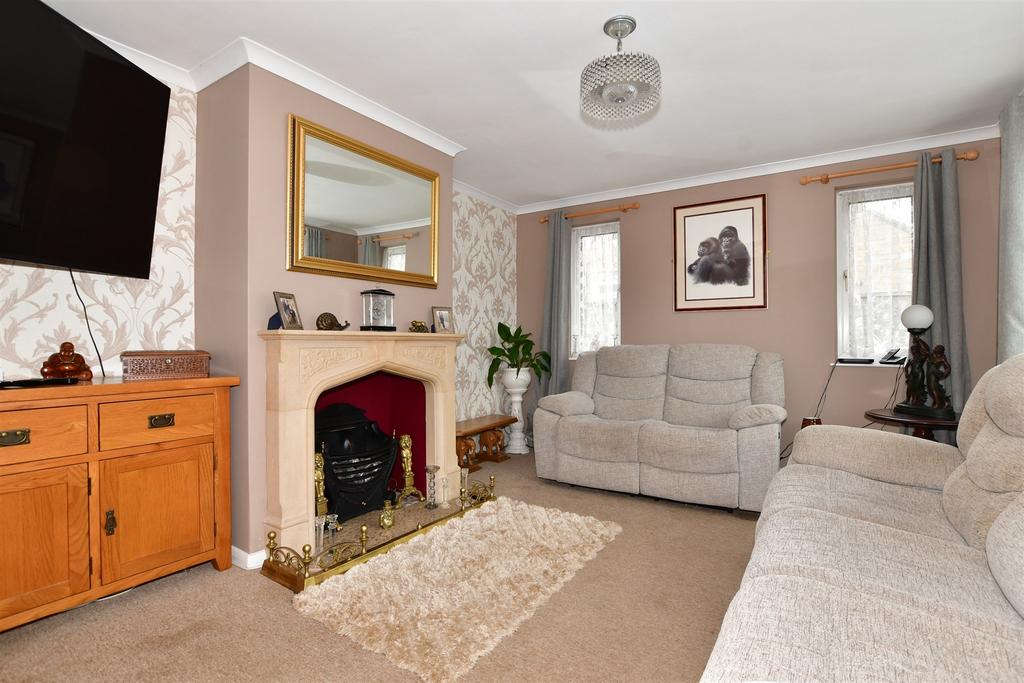 The Street, Hawkinge, Folkestone, Kent 3 bed detached bungalow £375,000