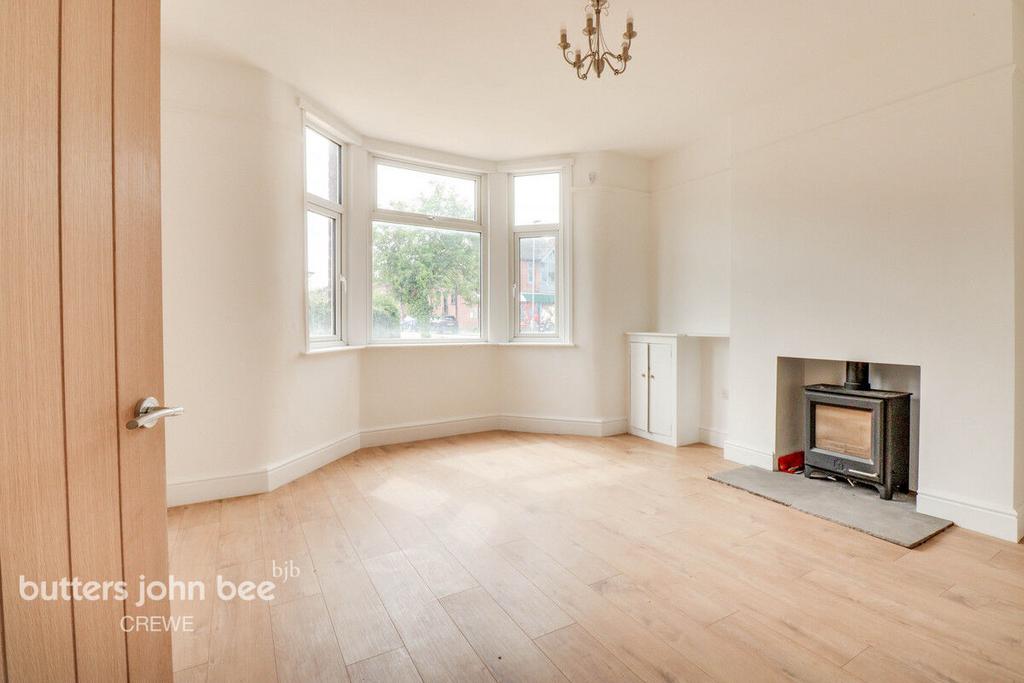 Hungerford Road, Crewe 3 bed end of terrace house £180,000