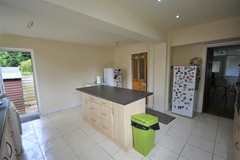76 Warwick Avenue, Whitefield, Manchester, M45 6TT
