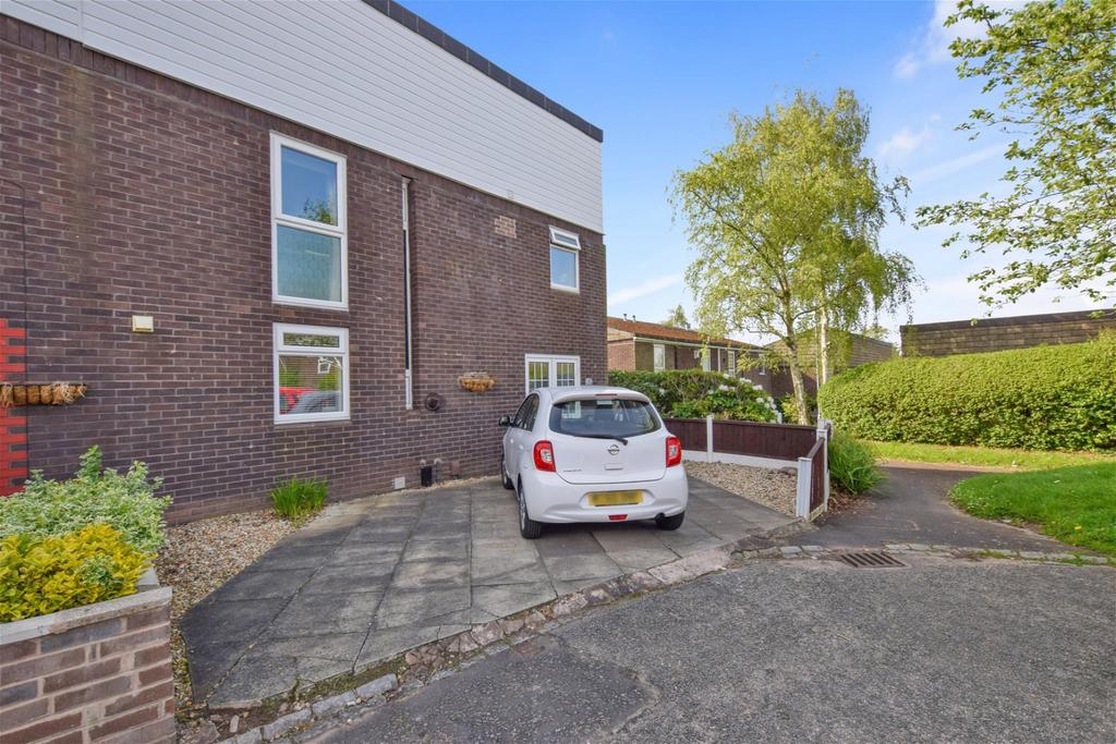 Calvers, Runcorn 4 bed end of terrace house for sale £145,000