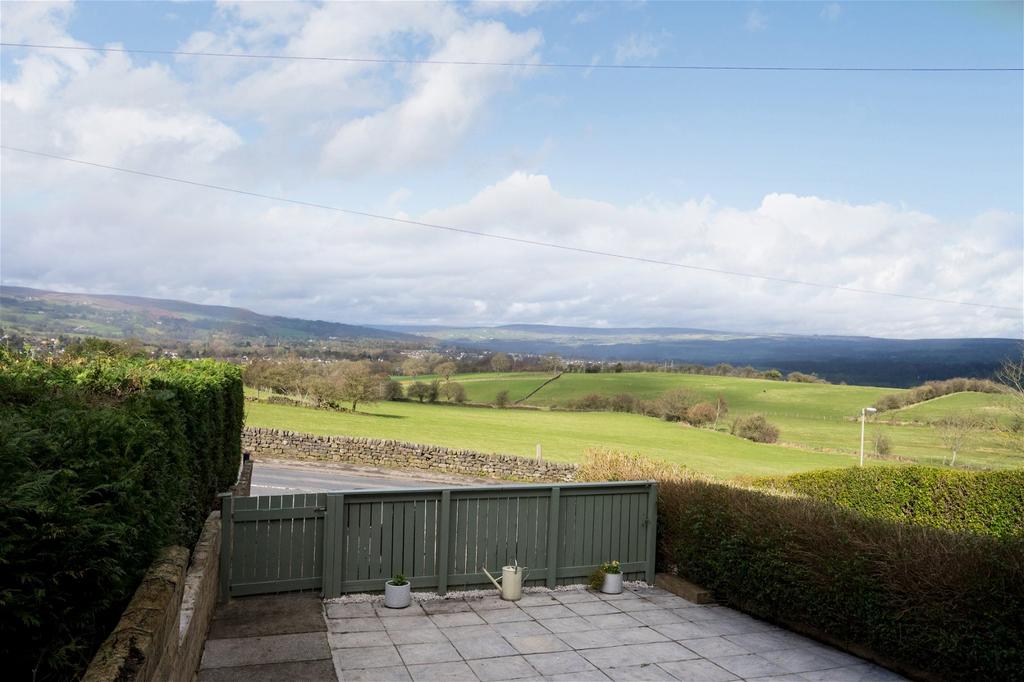 West Chevin Road, Ilkley LS29 2 bed terraced house for sale £275,000